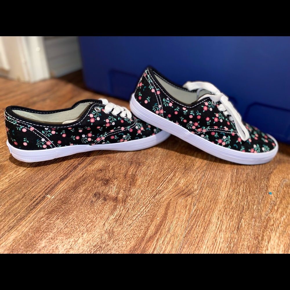 Woman’s shoes